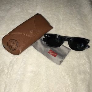 Ray bans Wayfarer sunglasses